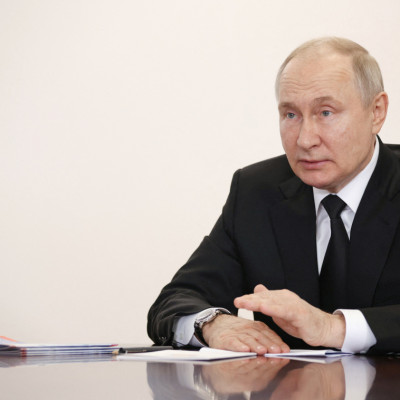 Presiden Rusia Putin bertemu dengan Kepala Republik Bashkortostan Khabirov di Ufa