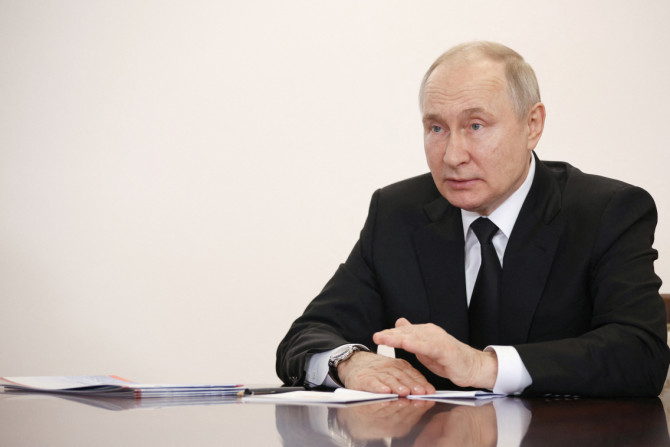 Presiden Rusia Putin bertemu dengan Kepala Republik Bashkortostan Khabirov di Ufa