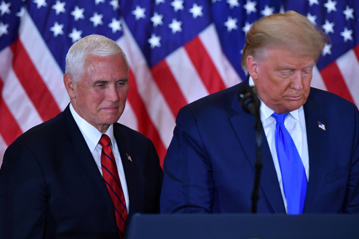 Mike Pence (Kiri) dan Donald Trump (Kanan)