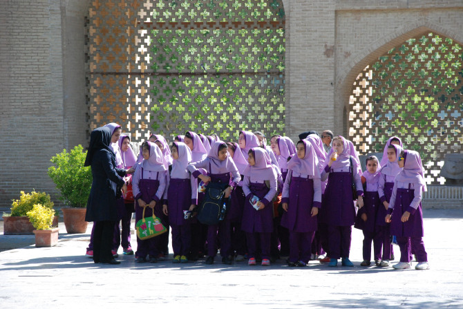 Anak sekolah di Iran