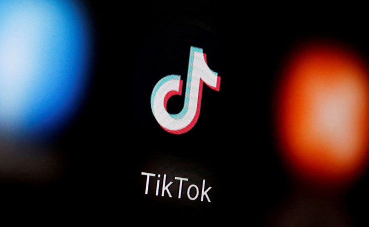 Logo TikTok ditampilkan di smartphone dalam ilustrasi yang diambil 6 Januari 2020 ini.