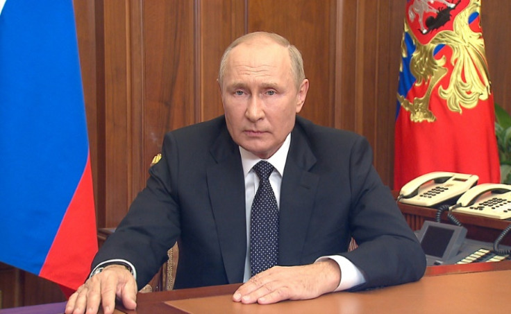 Presiden Rusia Vladimir Putin mengumumkan mobilisasi baru pasukan cadangan untuk perang di Ukraina dalam pidato televisi