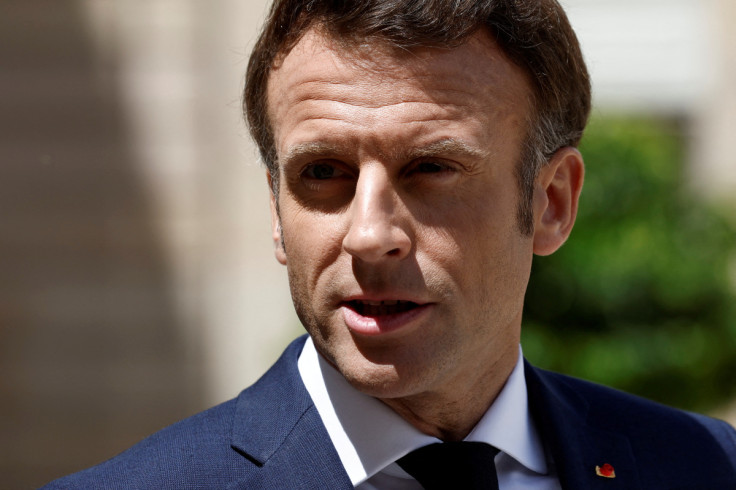Presiden Prancis Macron bertemu dengan PM Australia Albanese di Paris
