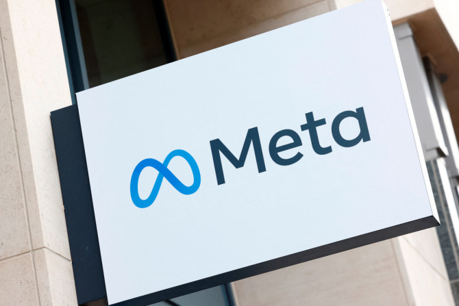 Logo grup bisnis Meta Platforms terlihat di Brussel