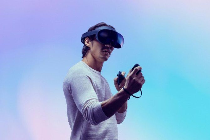 Peralatan untuk menjelajah ke &#39;metaverse&#39; pemula diharapkan pada Consumer Electronics Show 2023, di mana Meta induk Facebook akan memiliki headset realitas virtual Oculus terbaru