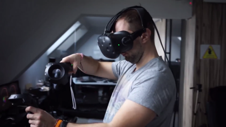 Prototipe HTC Vive nirkabel Quark VR