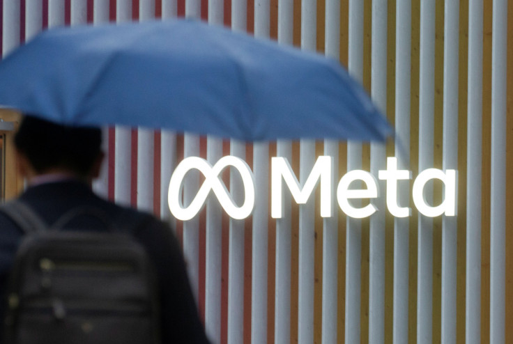 Logo Platform Meta terlihat di Davos