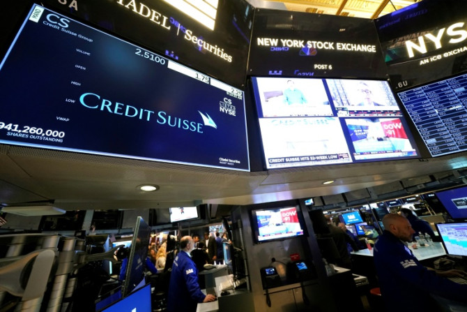 Saham Wall Street kembali dalam mode aksi jual pada hari Rabu dengan bank-bank AS mengikuti rekan-rekan Eropa mereka lebih rendah karena investor terpaku pada Credit Suisse