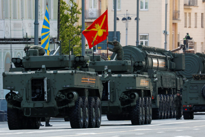 Latihan parade Hari Kemenangan di Moskow