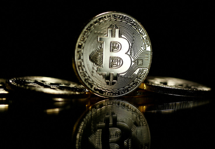 Bitcoin terlihat pada gambar ilustrasi ini