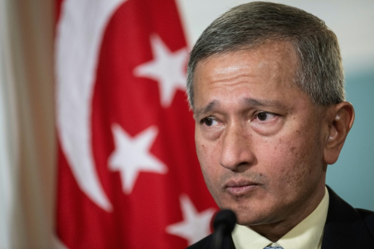 Menteri Luar Negeri Singapura Vivian Balakrishnan mengatakan bahwa kondisi belum tepat bagi ASEAN untuk membuka pembicaraan tingkat tinggi dengan Myanmar