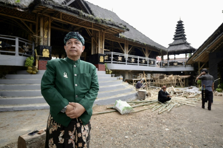 Pengikut agama Jawa Sunda Wiwitan mendesak pengakuan resmi atas keyakinan mereka yang dijauhi